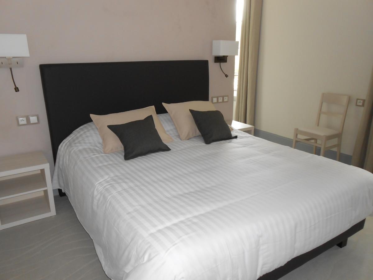 Logis- Hotel Spa Restaurant L'Epicurial Saint-Pey-de-Castets Zimmer foto