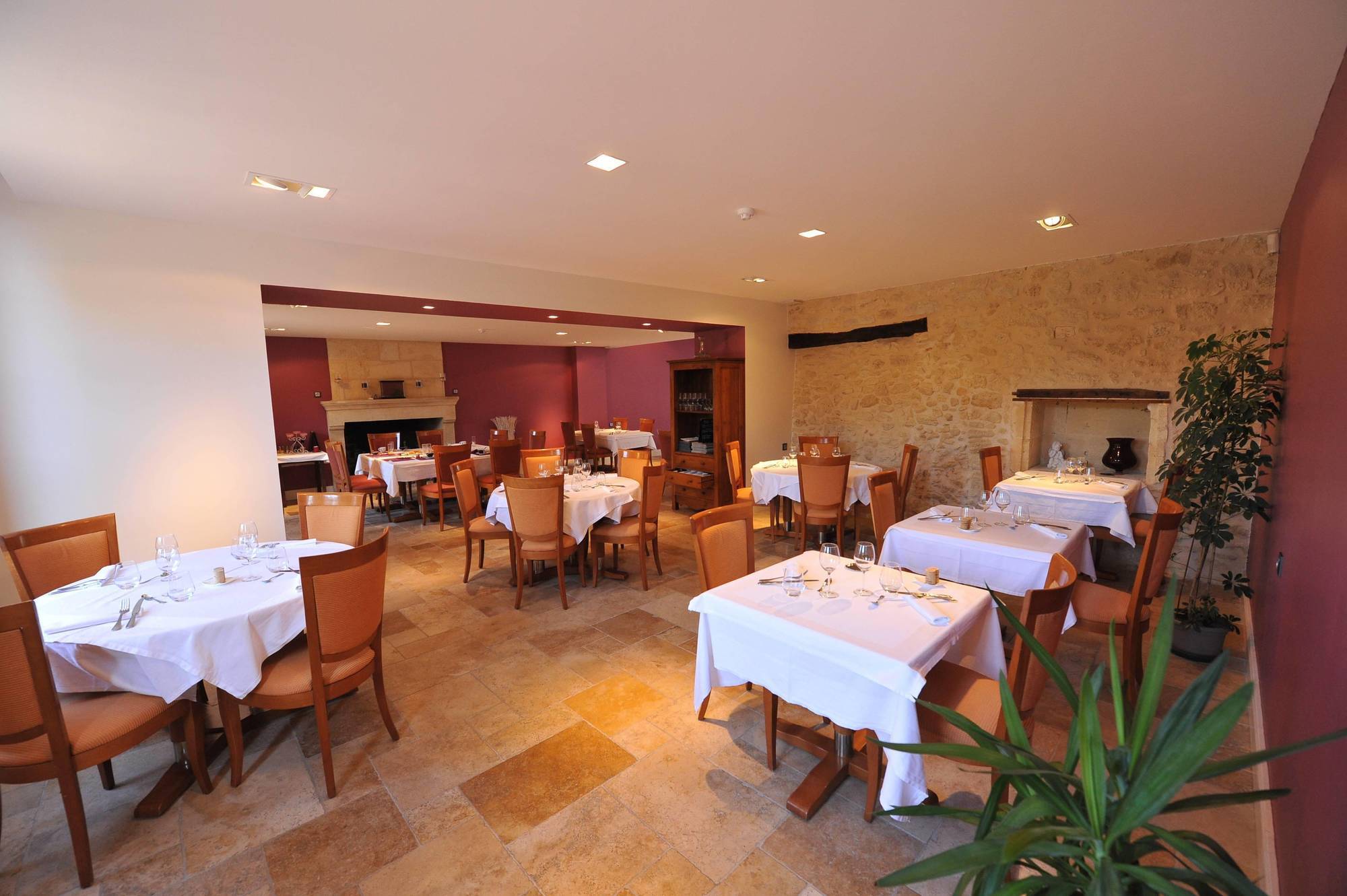 Logis- Hotel Spa Restaurant L'Epicurial Saint-Pey-de-Castets Exterior foto